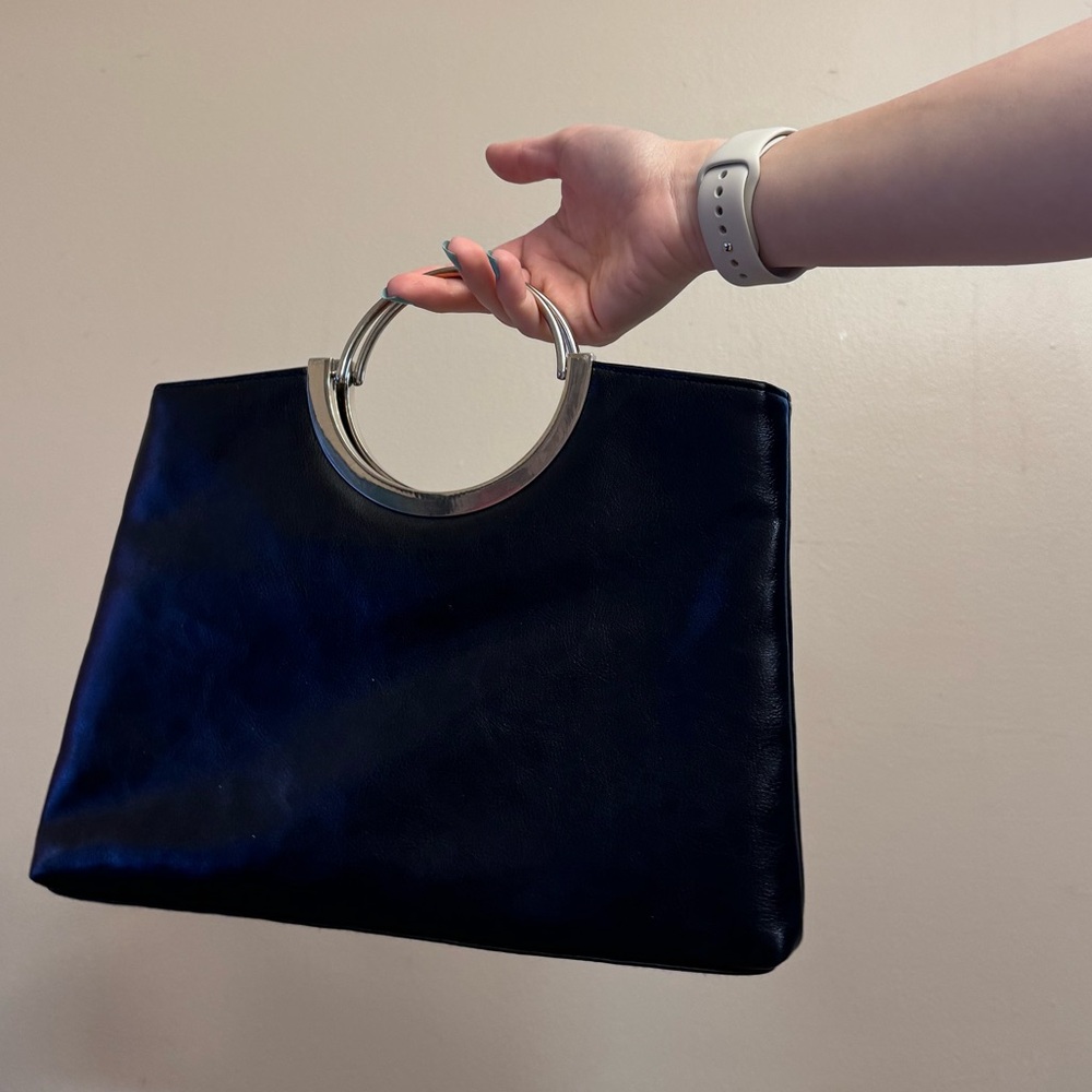 Black purse.